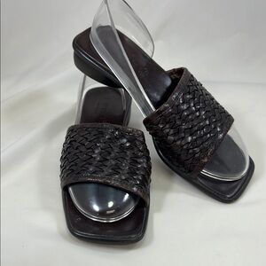 Floran’s Italian Woven Slide Sandals